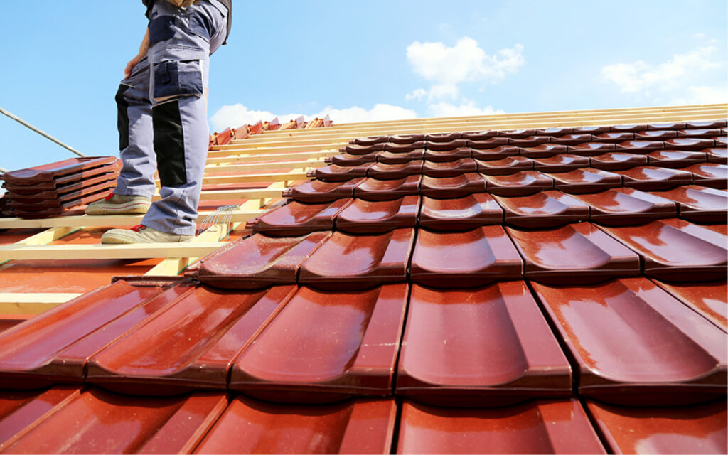 roofer replacing slates